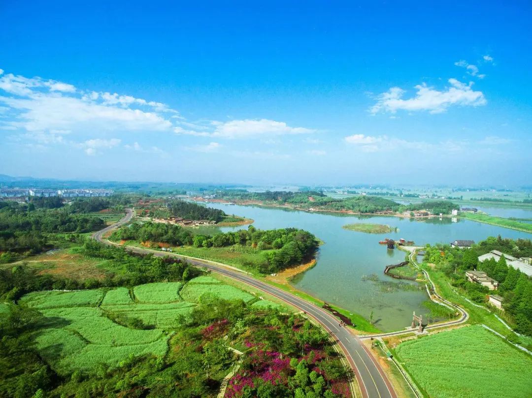 生態(tài)環(huán)境部接連發(fā)布兩份征求意見(jiàn)稿，農(nóng)村污水處理就要“走”起來(lái)了？