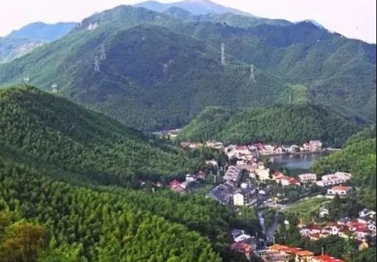 推動(dòng)農(nóng)村水環(huán)境持續(xù)改善——生態(tài)環(huán)境部扎實(shí)推動(dòng)落實(shí)代表委員建議提案（新華社）